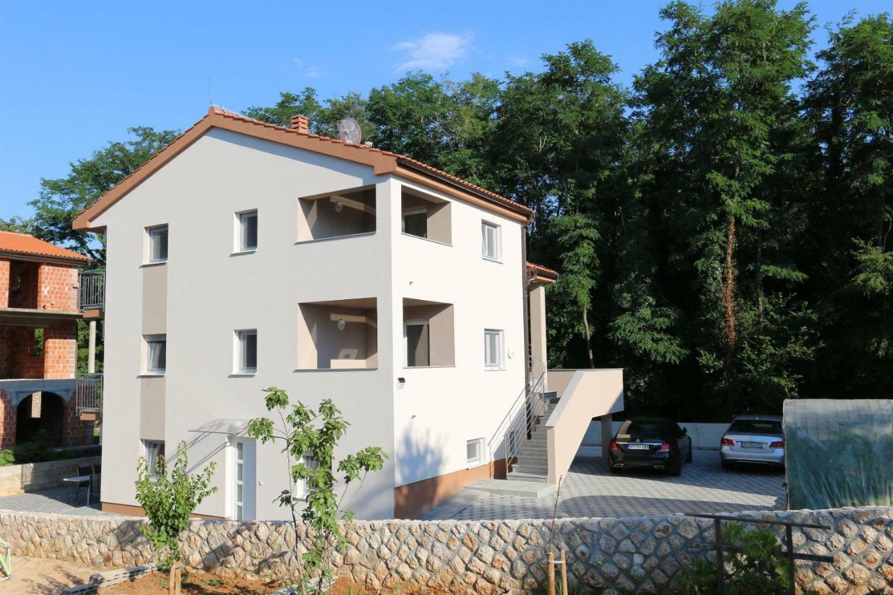 Apartments Maric-Hlapa Солине Экстерьер фото